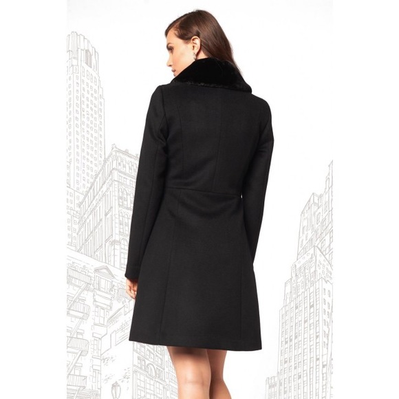 Australian Designer Wool Coat w/ Removable Collar - Picture 2 of 5